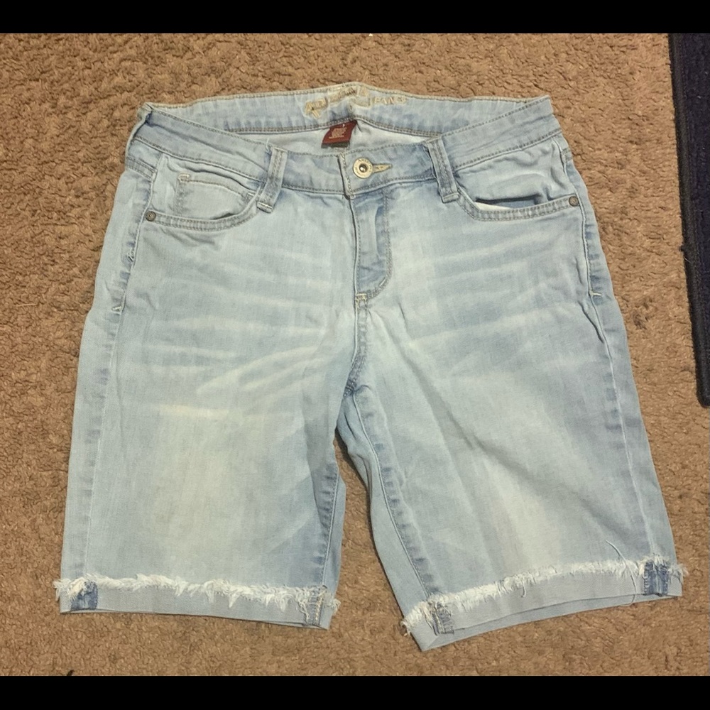 arizona jean, light blue jean shorts, size 7 - Picture 1 of 3